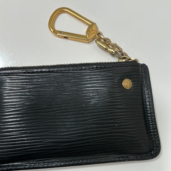 Louis Vuitton black Epi key cles - Picture 2 of 4